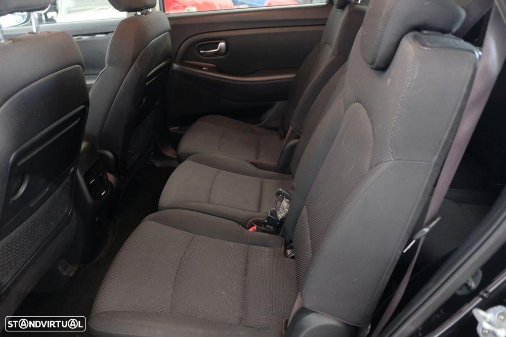 Kia Carens 1.7 CRDi ISG TX - 11