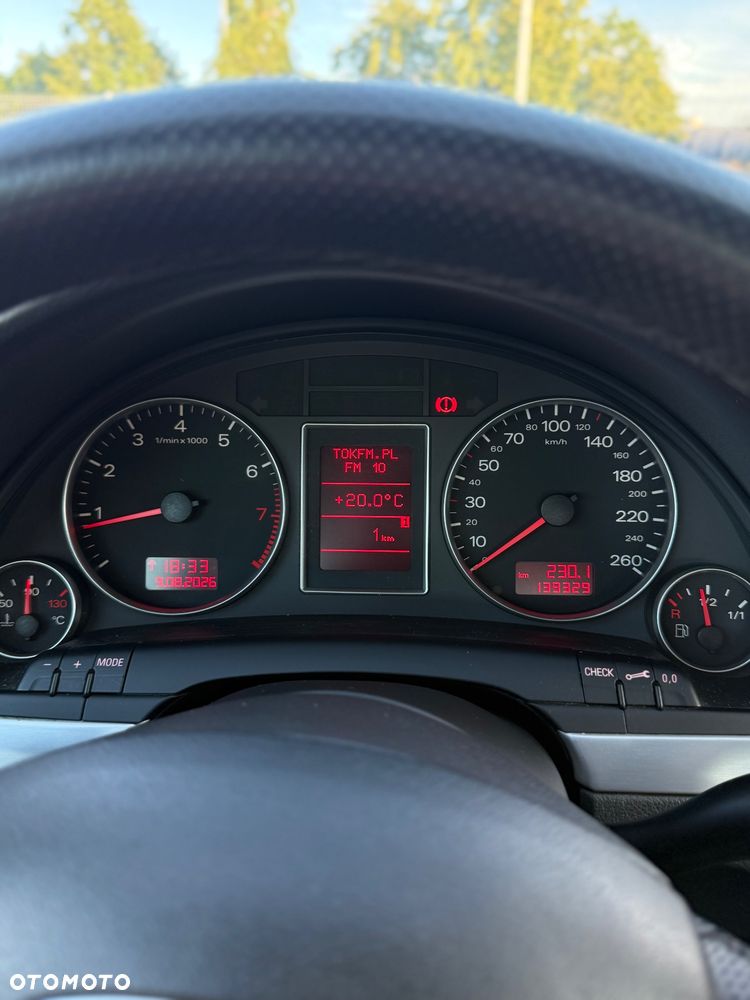 Audi A4 Limousine 1.8T Quattro - 6