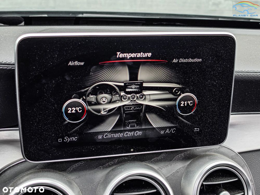 Mercedes-Benz Klasa C 300 4Matic 9G-TRONIC AMG Line - 31