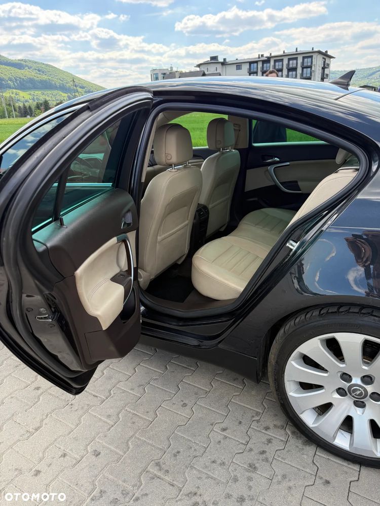 Opel Insignia - 16