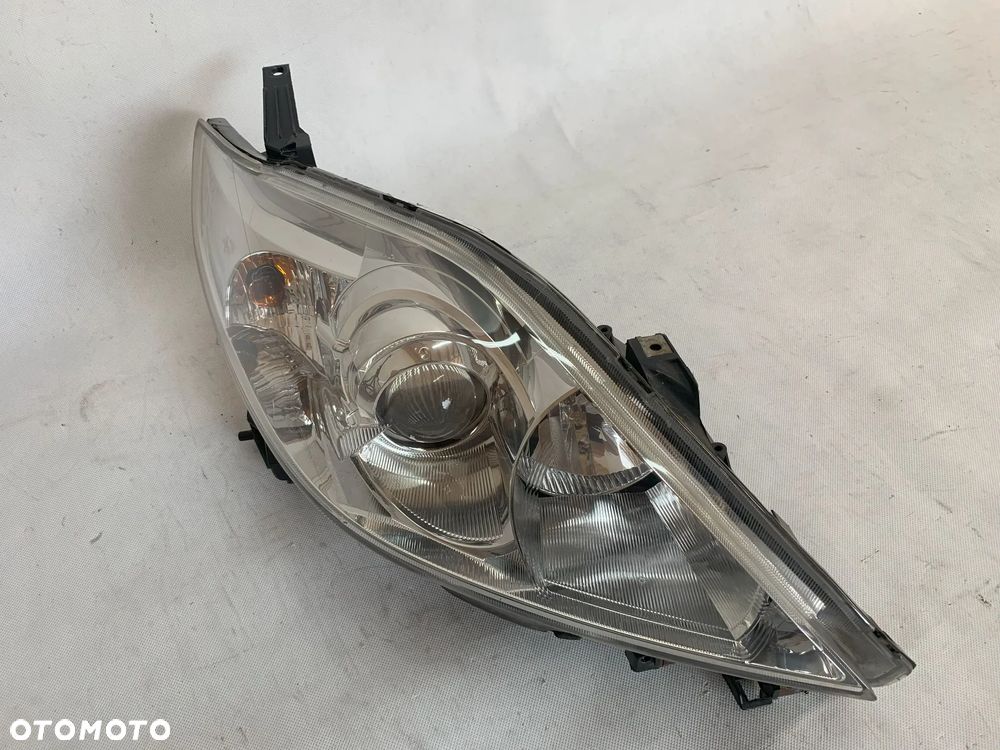 Mazda 5 V 05-08r Reflektor prawy lampa prawa - 1