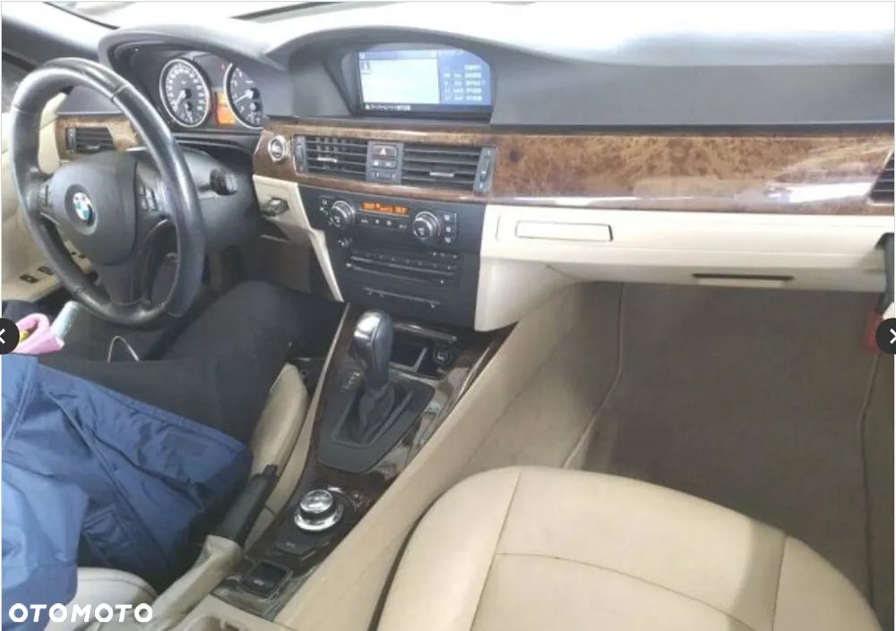 BMW Seria 3 335i - 11