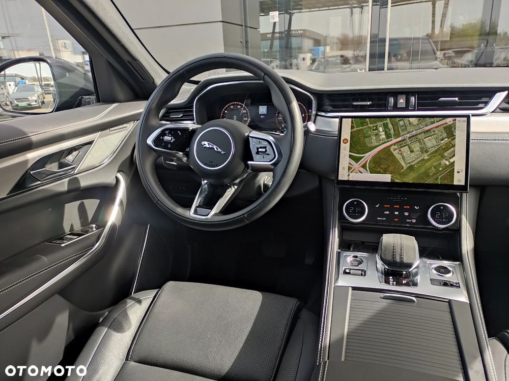 Jaguar F-Pace - 19