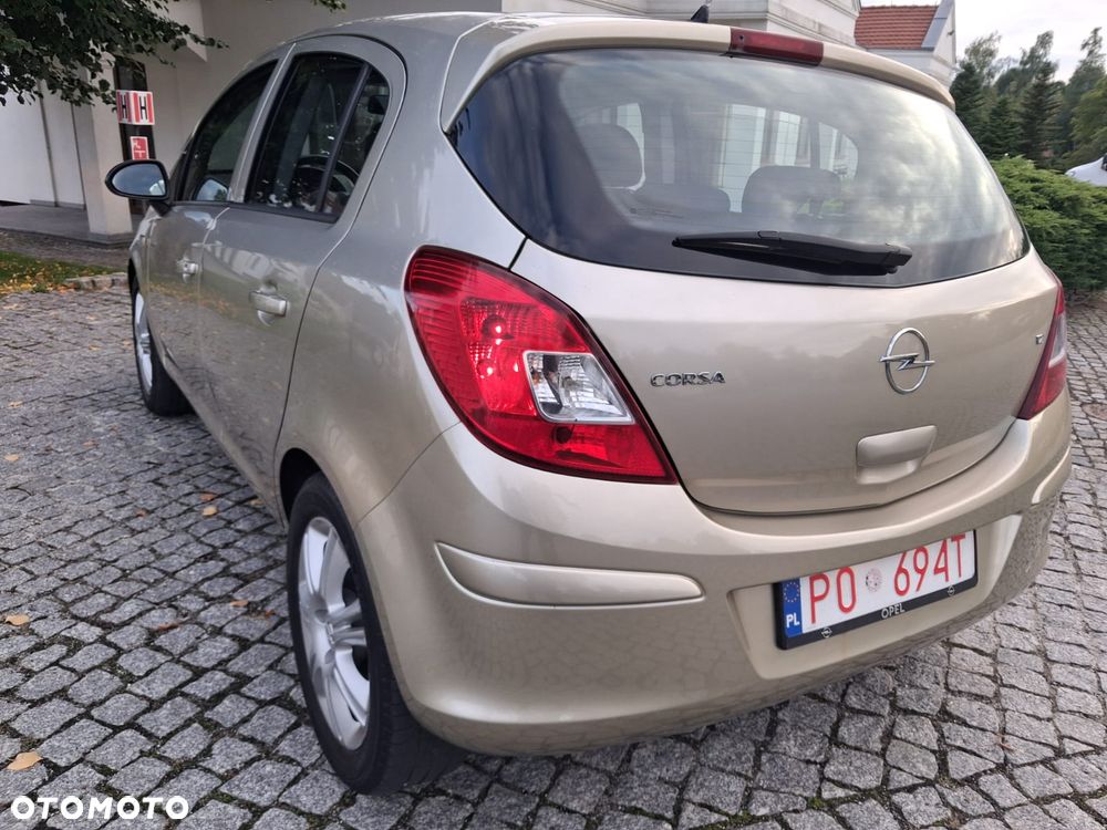 Opel Corsa - 25