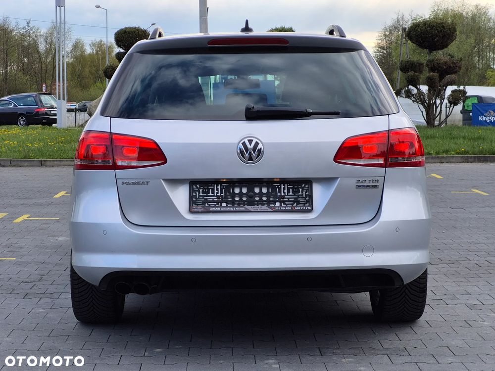 Volkswagen Passat 2.0 TDI BlueMotion Technology Comfortline - 12