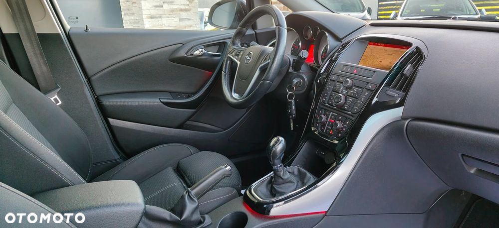 Opel Astra 1.4 Turbo Exklusiv - 27