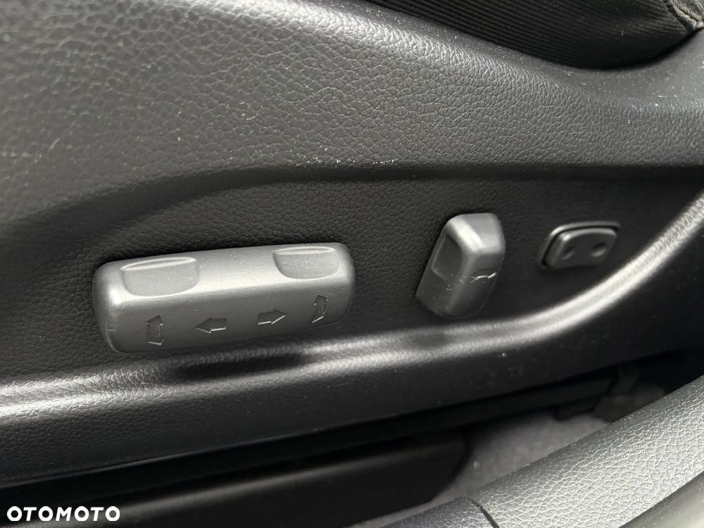 Hyundai i40 Kombi 1.7 CRDi DCT Premium - 33