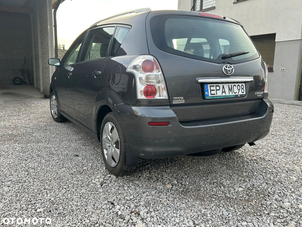 Toyota Corolla Verso - 7