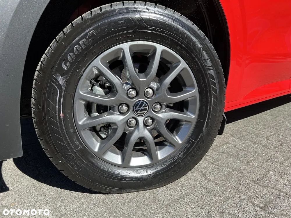 Volkswagen Caravelle - 2