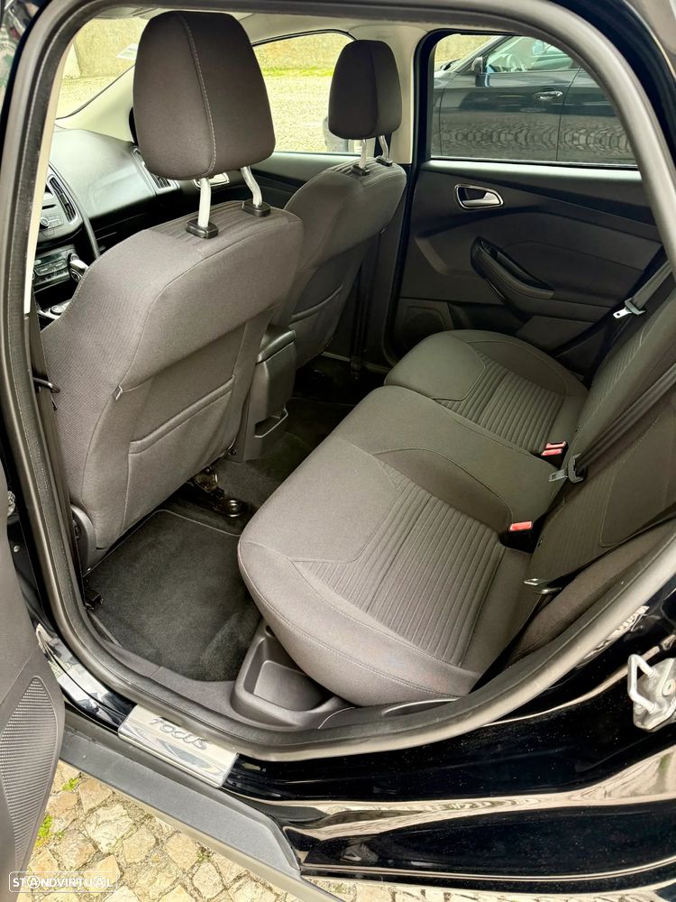 Ford Focus SW 1.5 TDCi Titanium DPS - 9