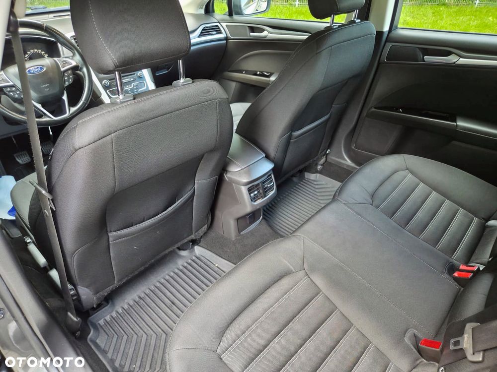 Ford Mondeo 2.0 TDCi Titanium - 12