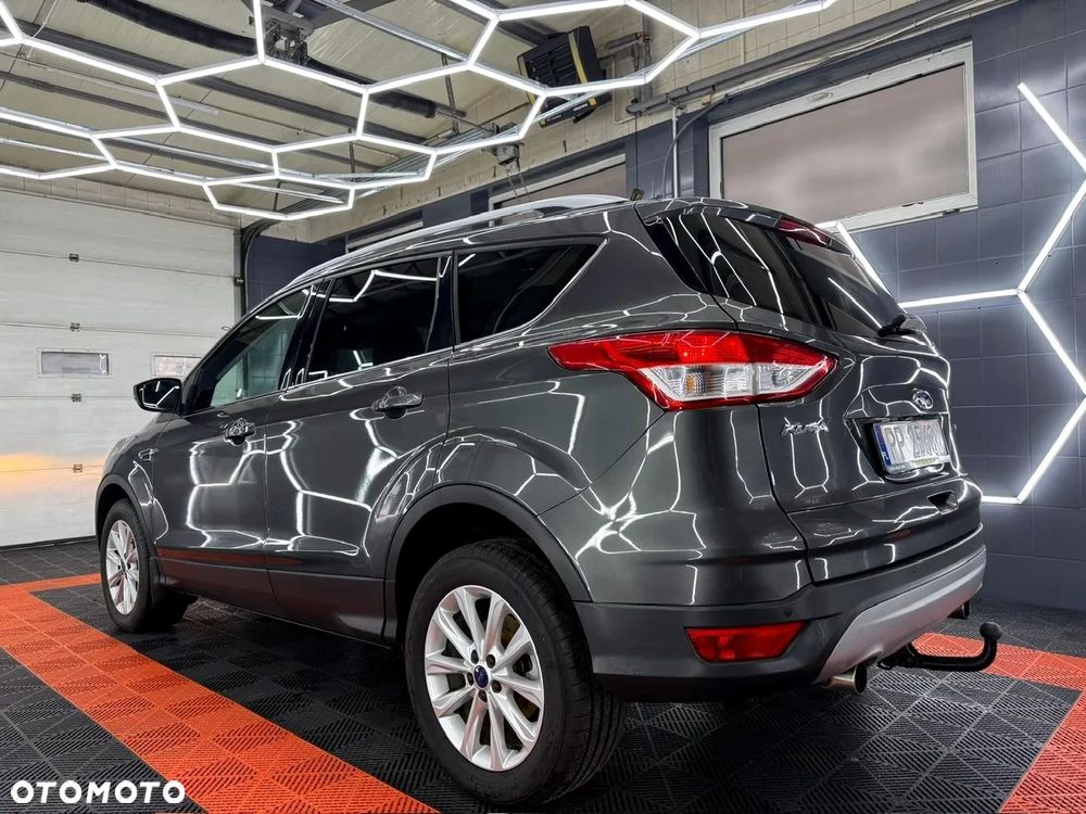 Ford Kuga 1.5 EcoBoost 2x4 Titanium - 9