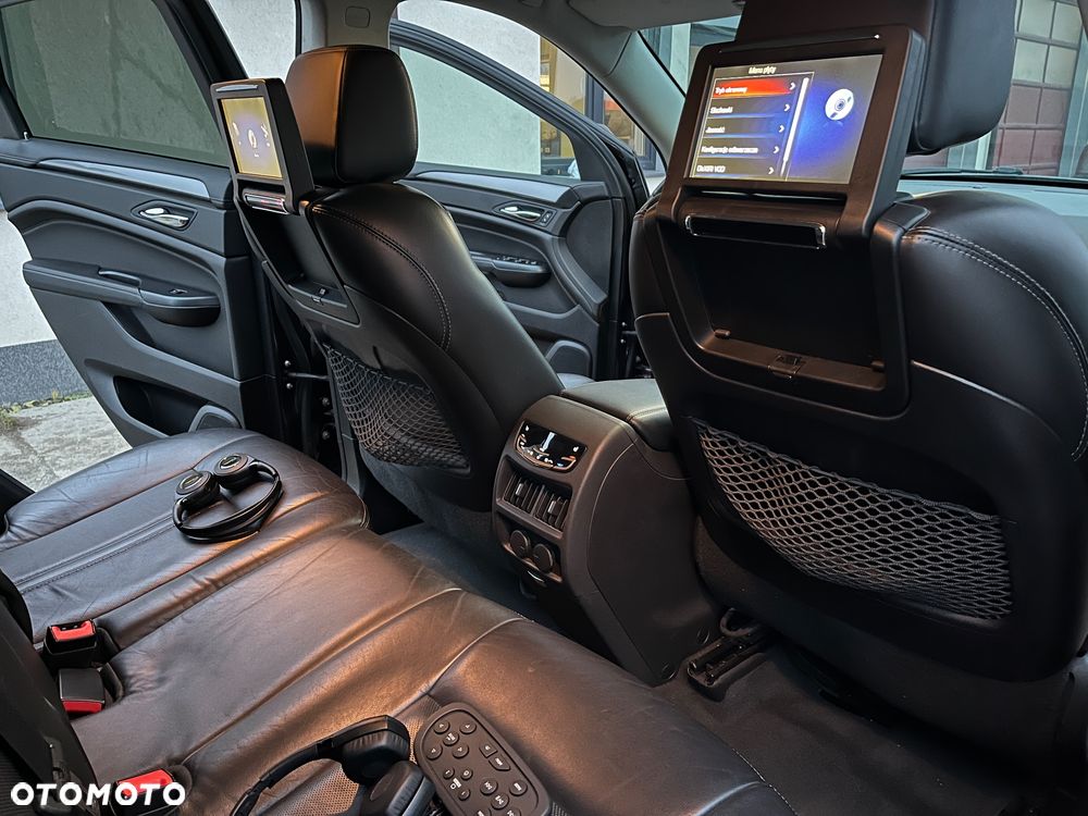Cadillac SRX - 25