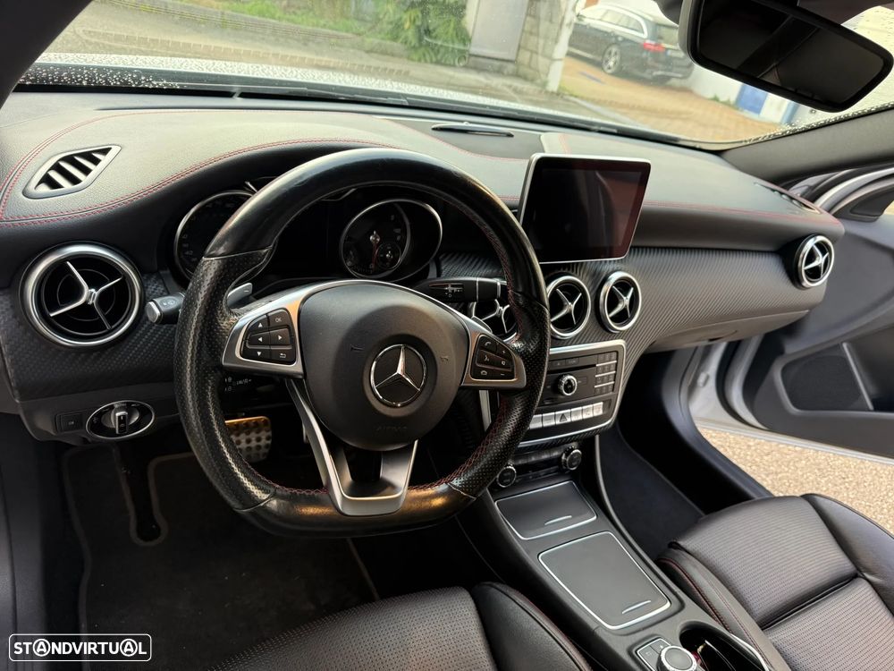 Mercedes-Benz A 180 d 7G-DCT AMG Line - 4
