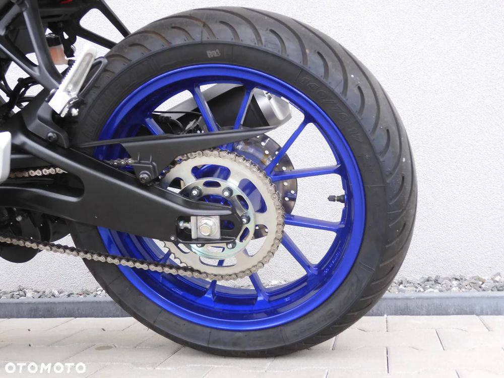 Yamaha YZF - 35