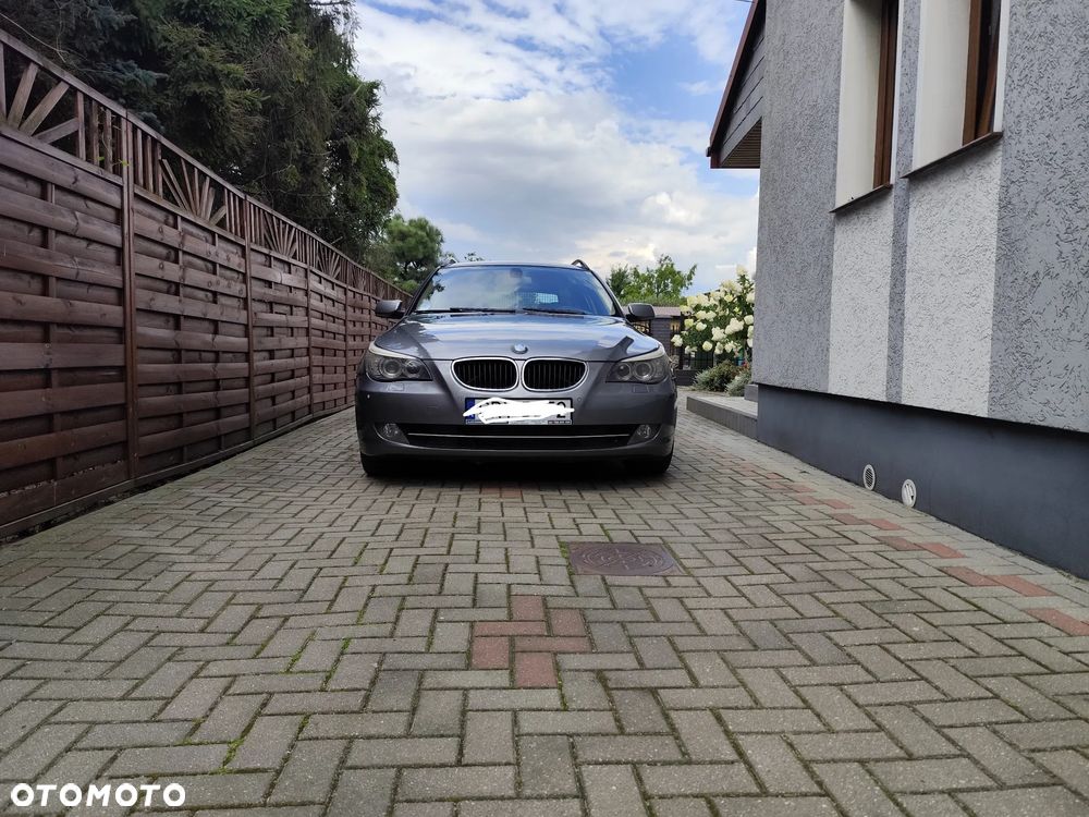 BMW Seria 5 520d Touring - 1