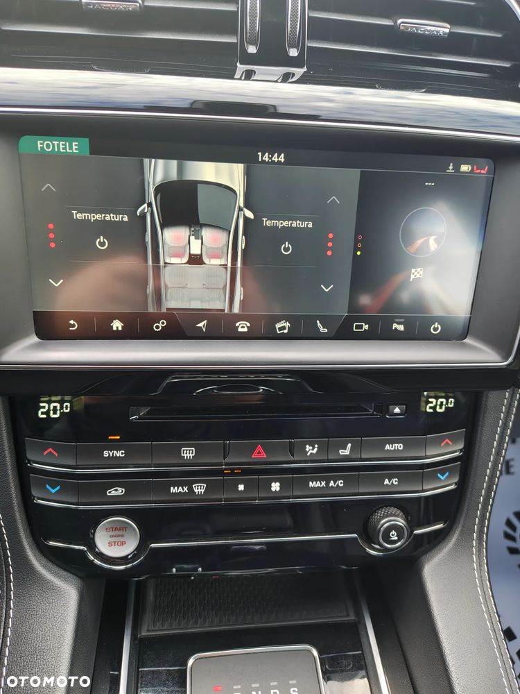 Jaguar F-Pace - 28