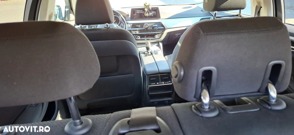 BMW Seria 5 520d Touring Aut. Luxury Line - 4