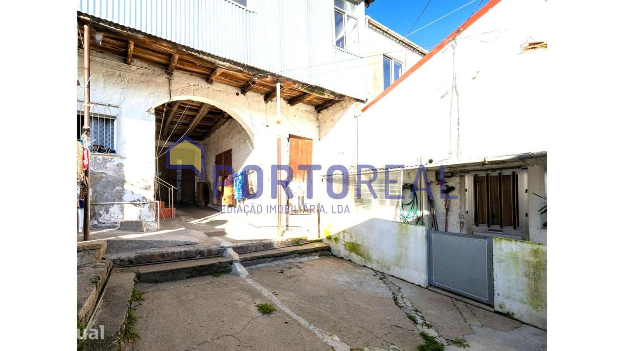 Moradia para Restaurar T2 - Campanhã - Grande imagem: 4/17