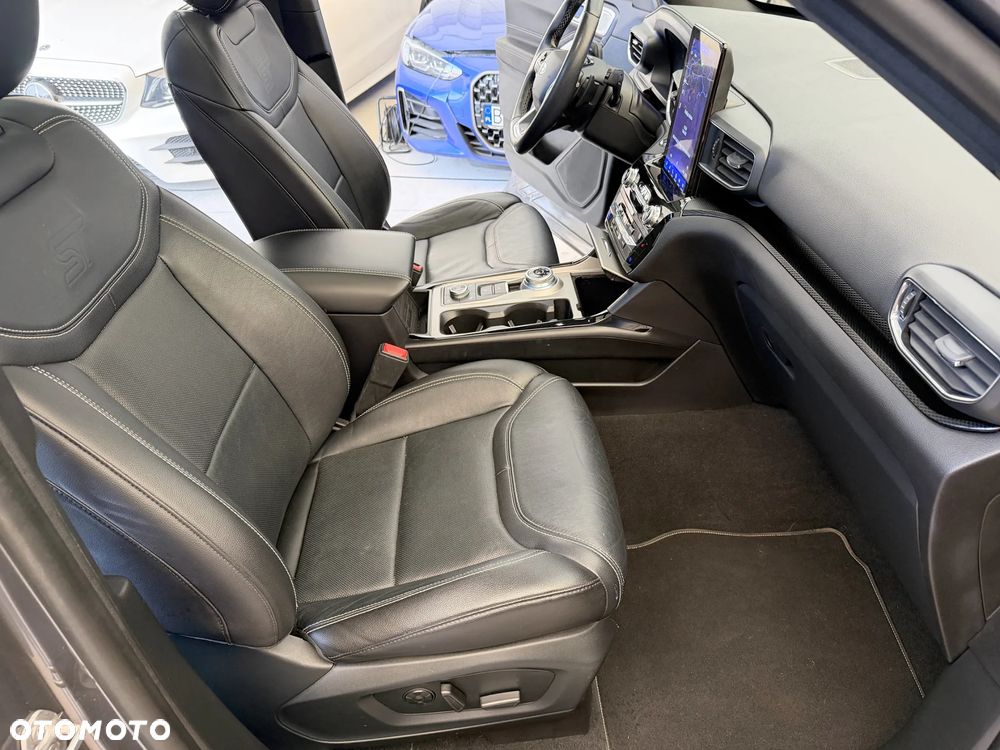 Ford Explorer - 7