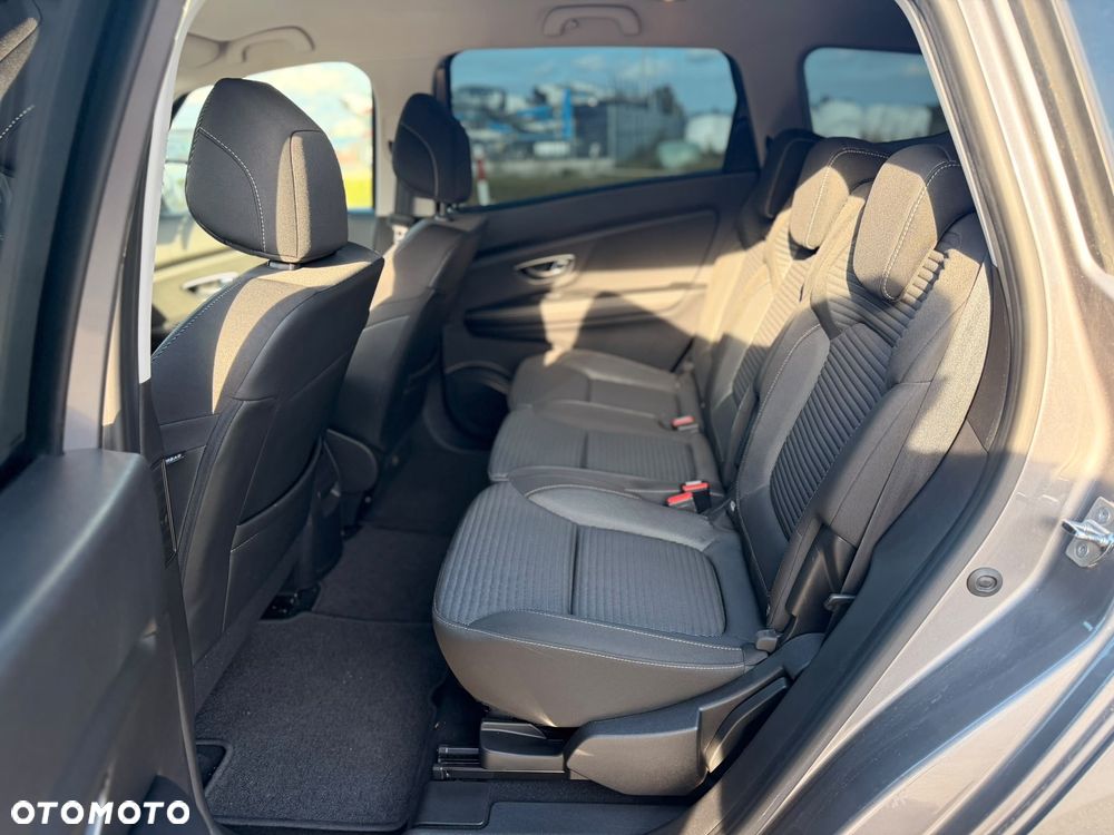 Renault Grand Scenic - 8