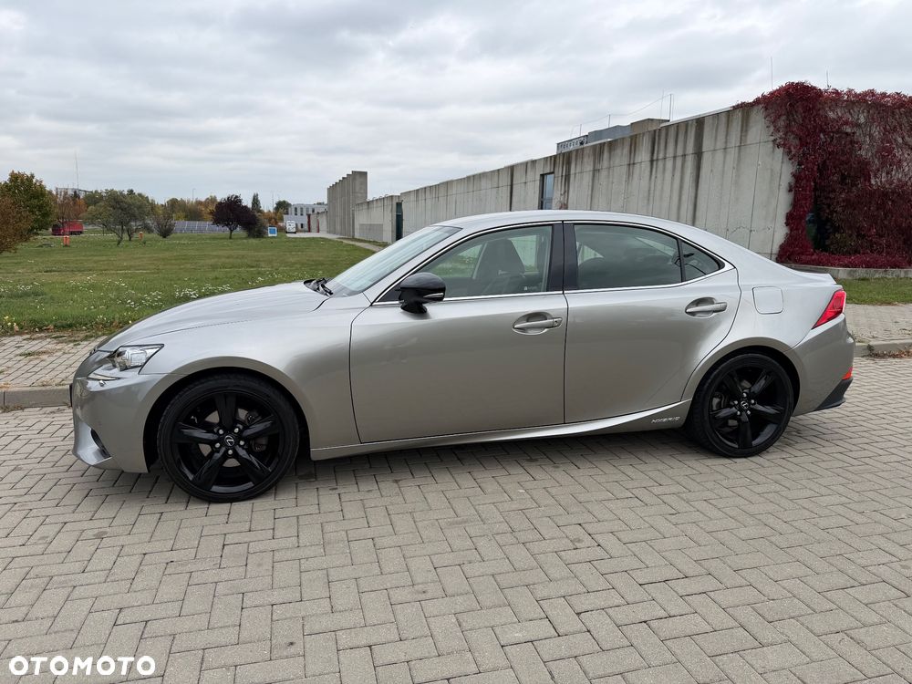 Lexus IS - 6