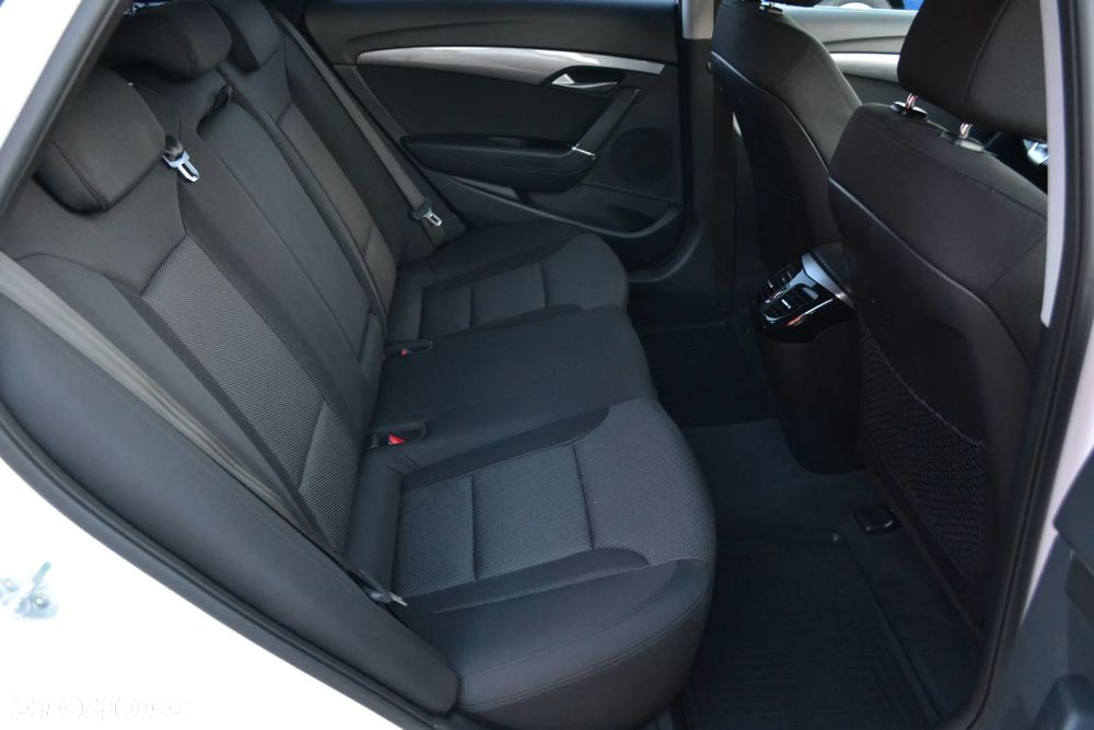 Hyundai i40 1.6 Comfort - 14