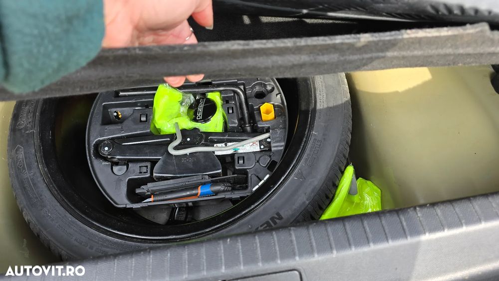 Peugeot 208 1.2 L PureTech STT EAT8 GT Line - 15