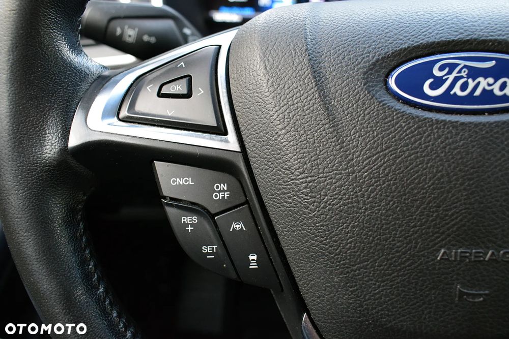 Ford Edge - 10