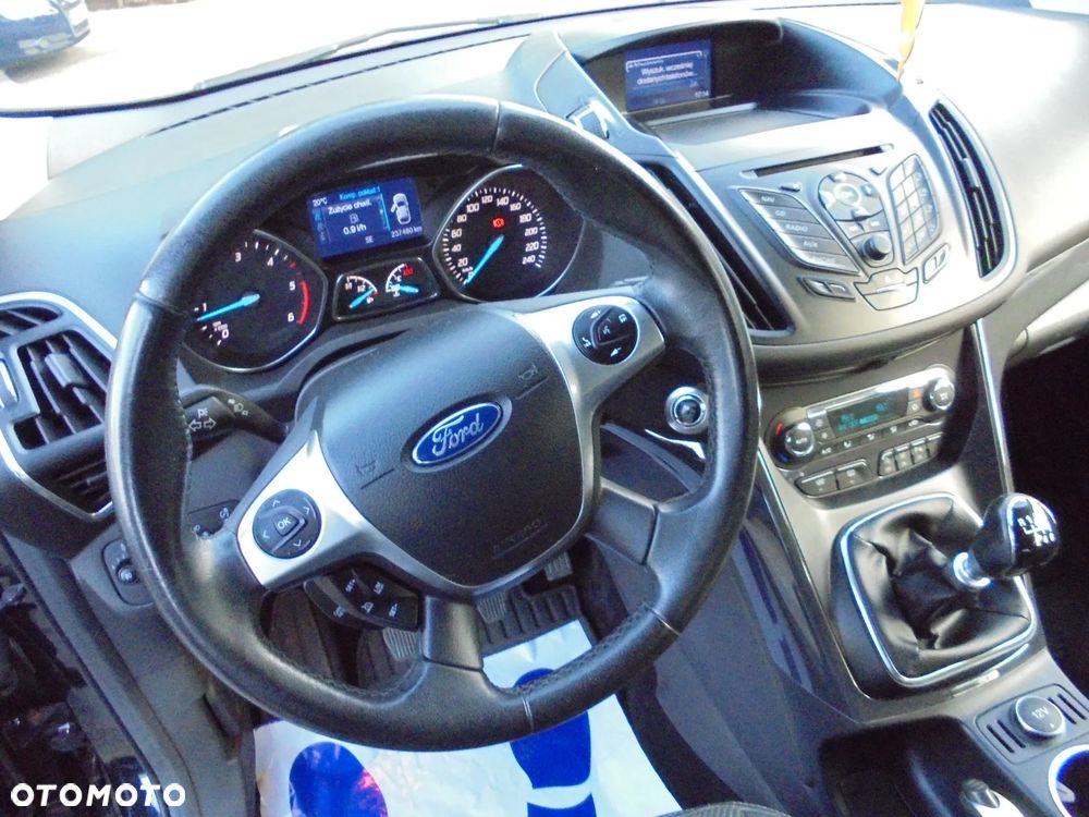 Ford Kuga 2.0 TDCi 4x2 Titanium - 9
