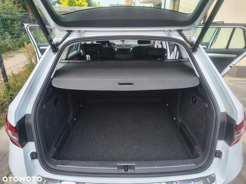 Skoda Superb 2.0 TDI Ambition DSG7 - 15