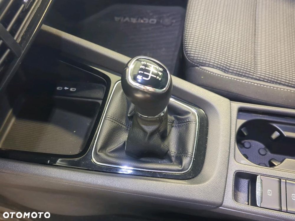 Skoda Octavia 1.5 TSI ACT Ambition - 17