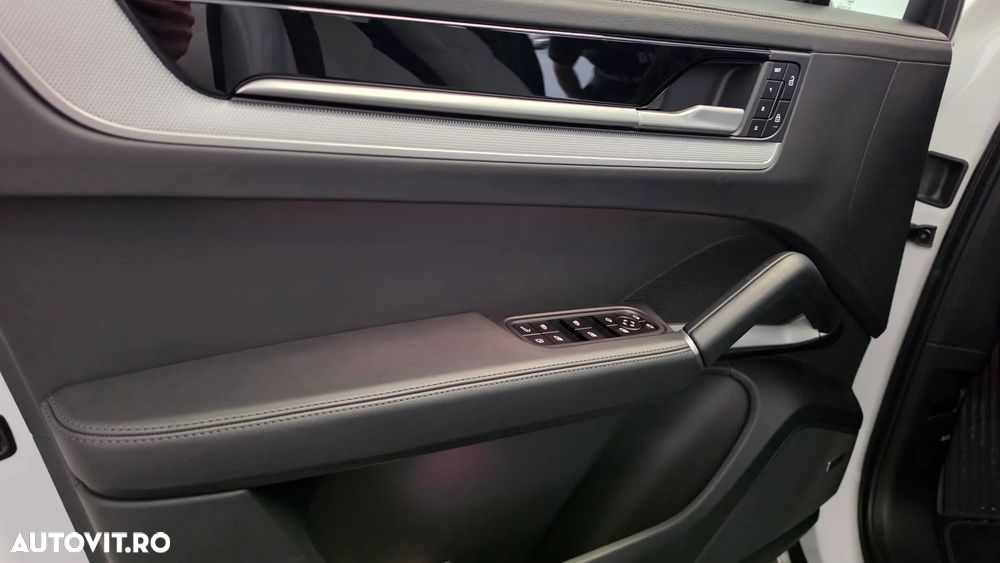 Porsche Cayenne Coupe - 16