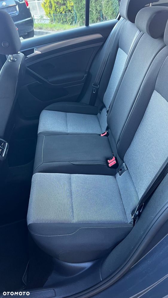 Volkswagen Golf - 16