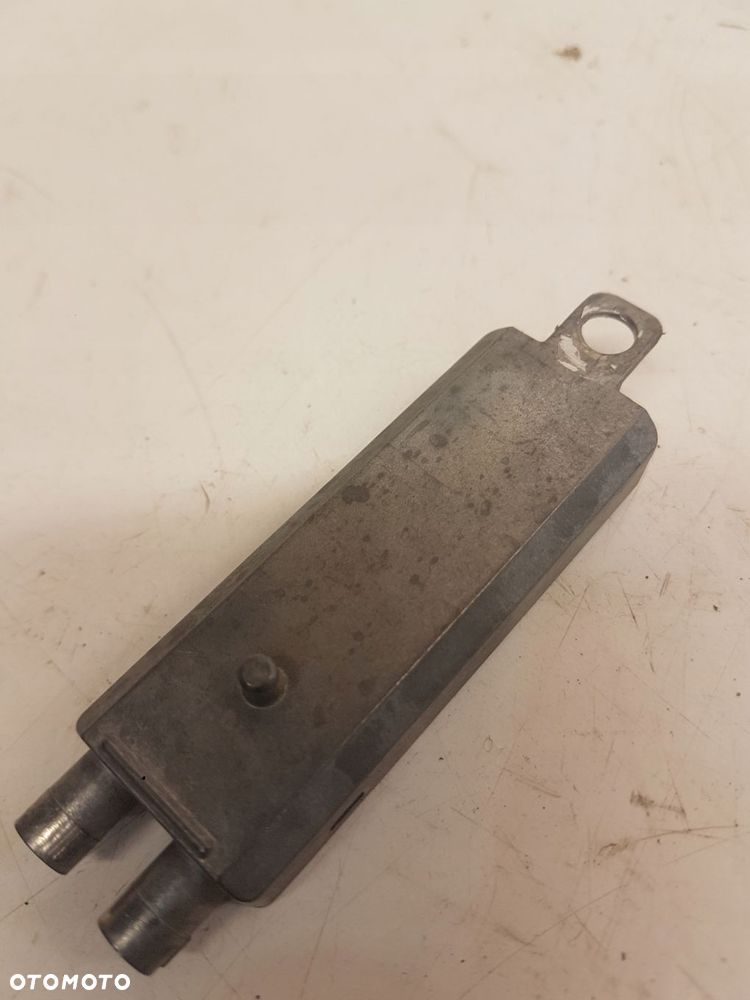 WZMACNIACZ ANTENOWY AUDI A3 A4 A6 4F9035225A - 3