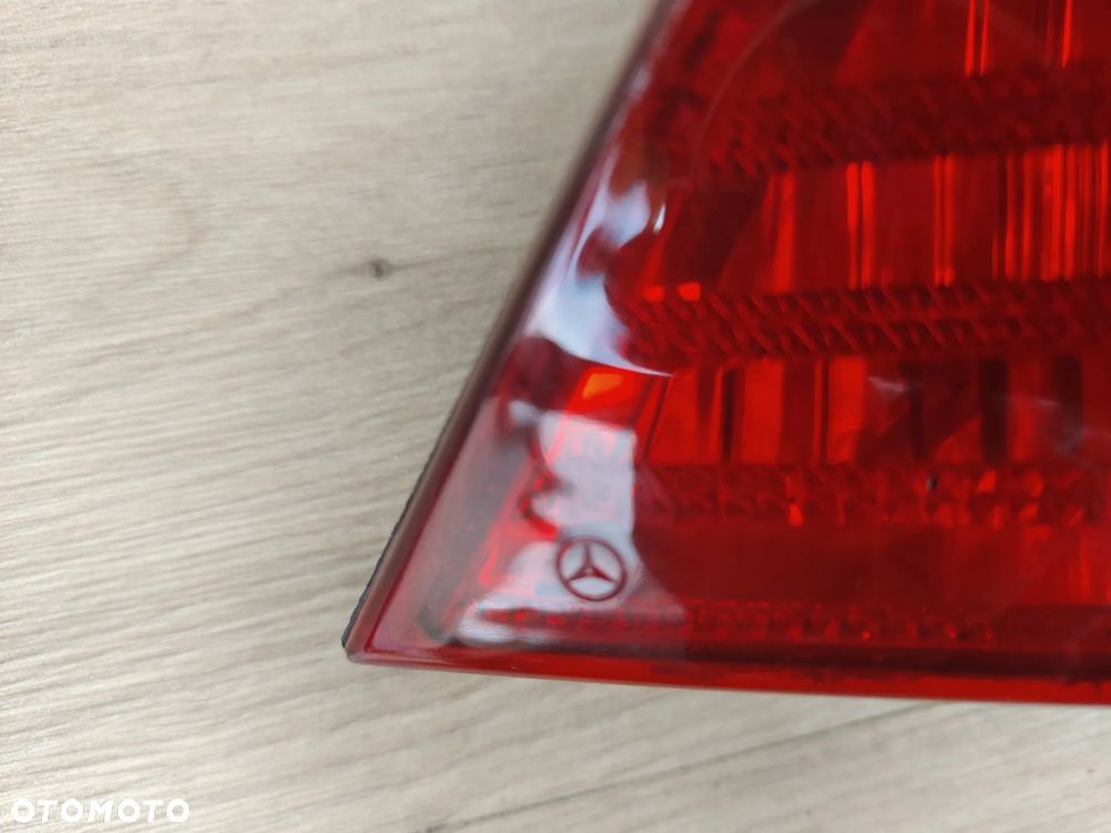 MERCEDES W211 Lampa Tylna Sedan Prawa ELEGANCE CLASSIC Tył Oryginał Idealna - 5