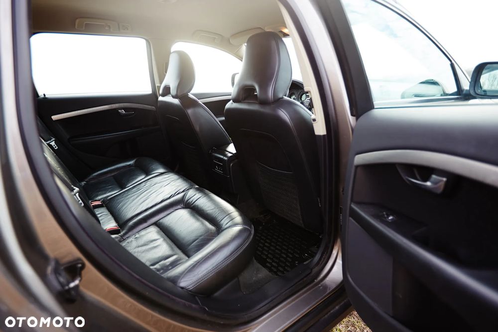 Volvo XC 70 D5 AWD Summum - 15