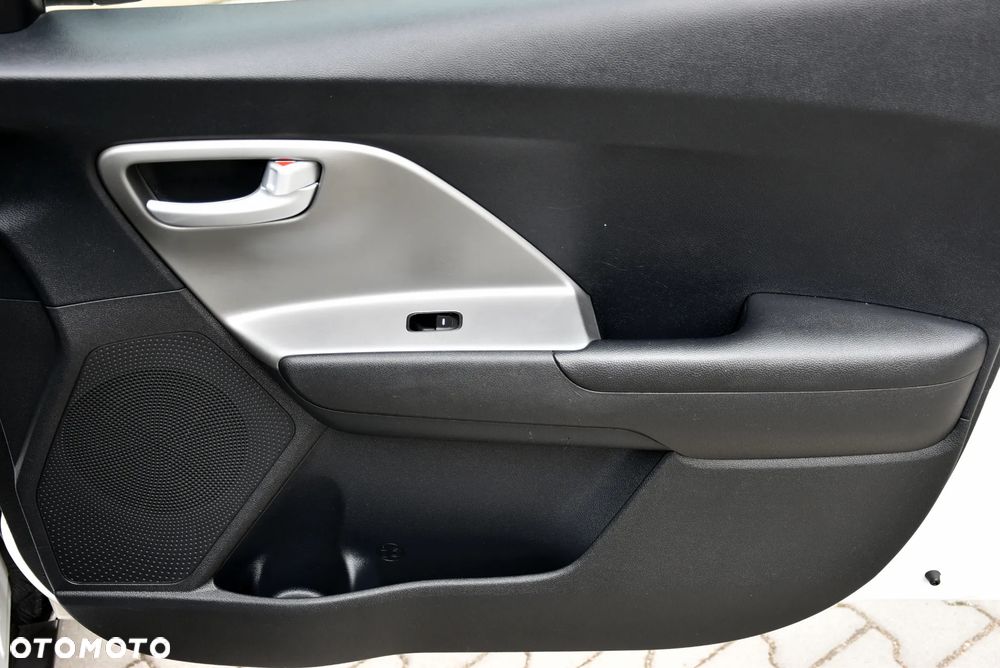 Kia Niro 1.6 GDI Hybrid M - 22