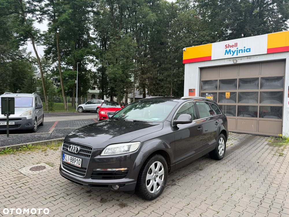 Audi Q7 - 1