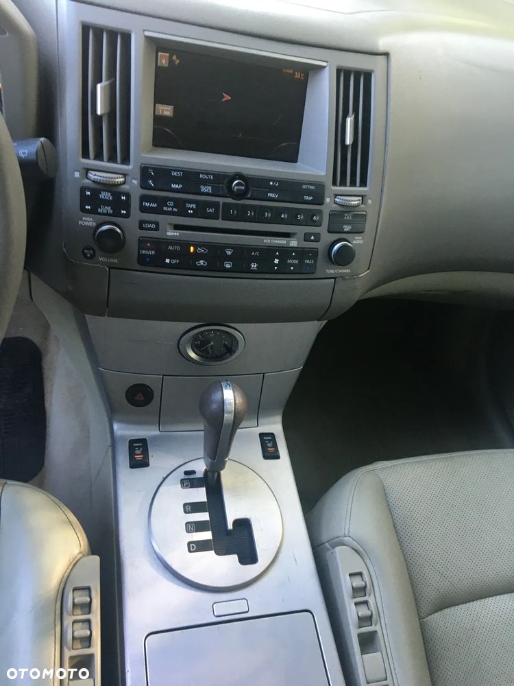 Infiniti FX - 10