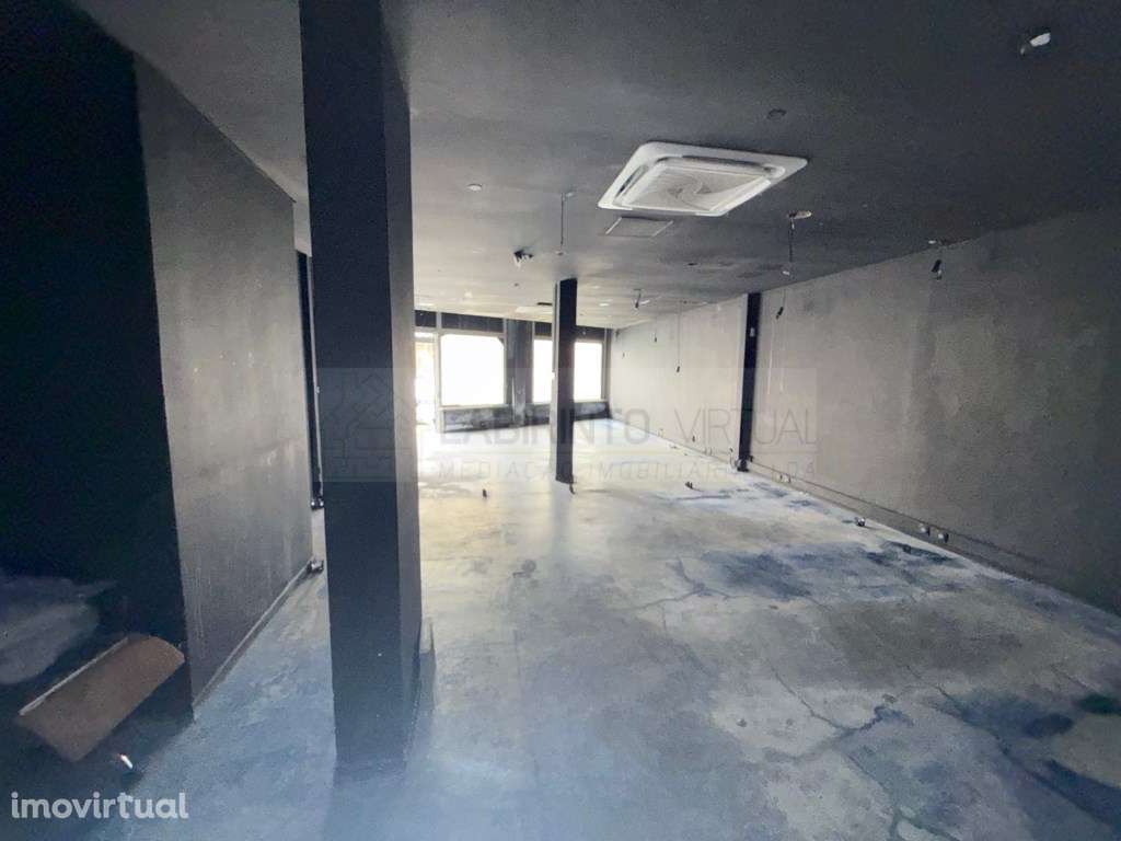 Vende-se Loja com 2 montras em Loures - Grande imagem: 2/8