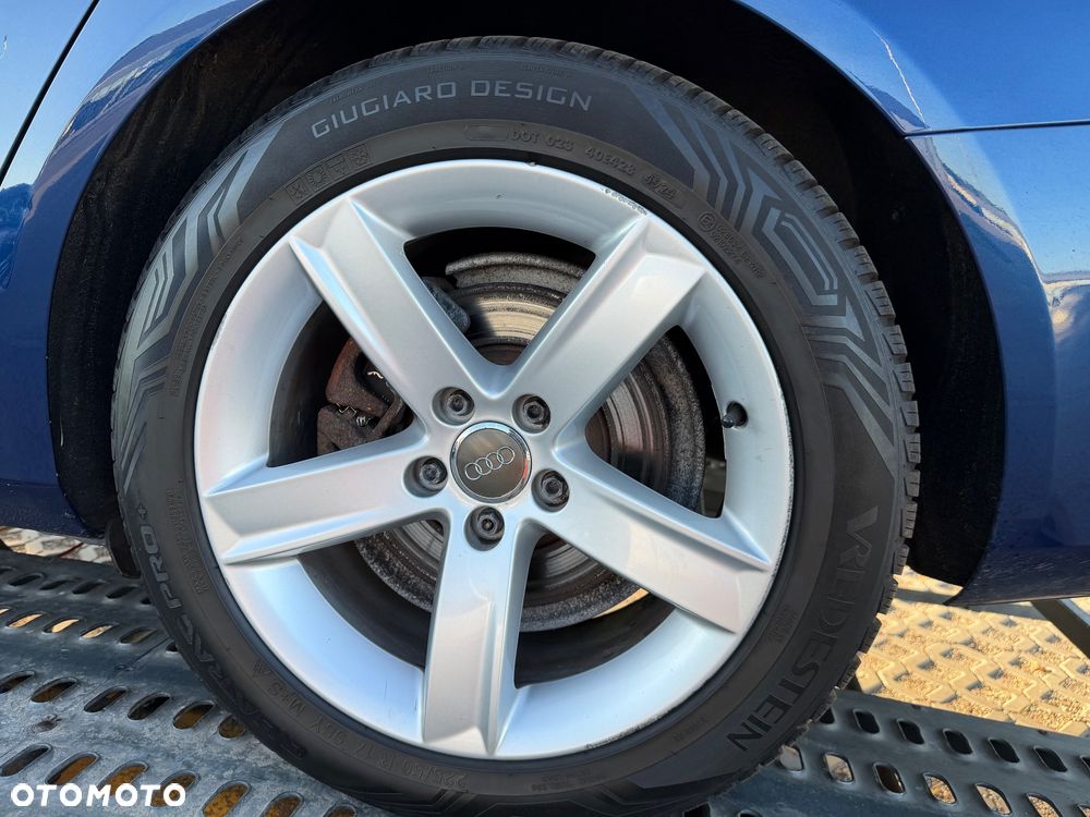 Audi A4 Avant 2.0 TDI DPF multitronic Ambiente - 29