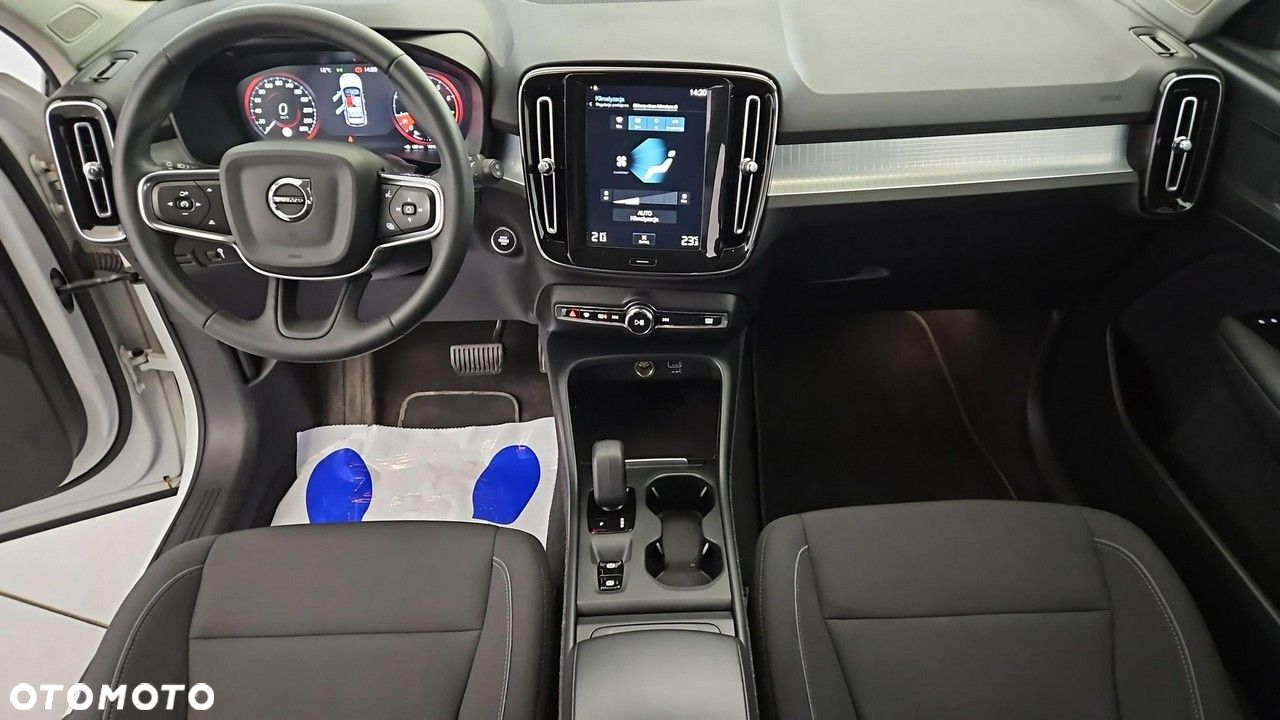 Volvo XC 40 T3 Momentum Pro - 13