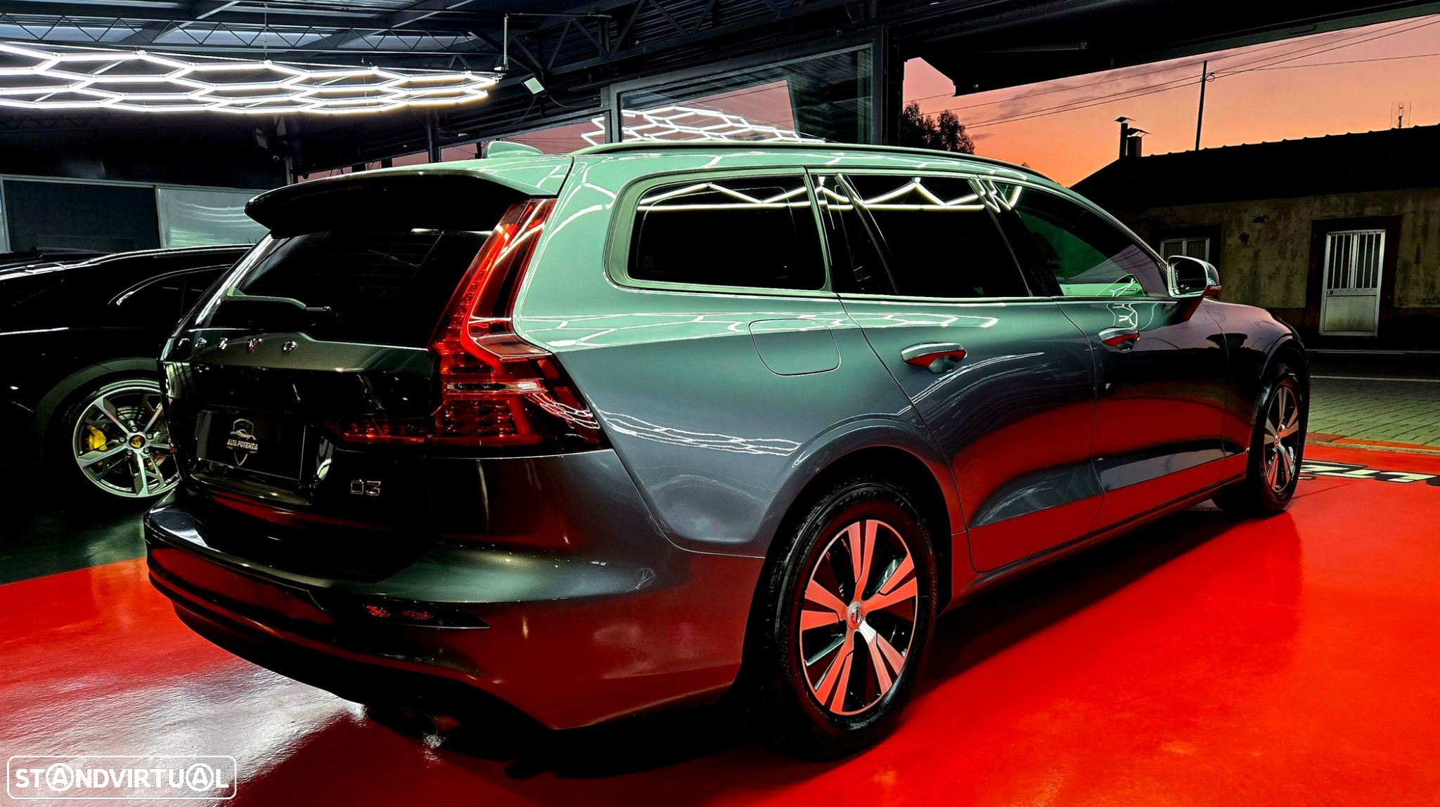 Volvo V60 2.0 D3 Momentum Geartronic - 7
