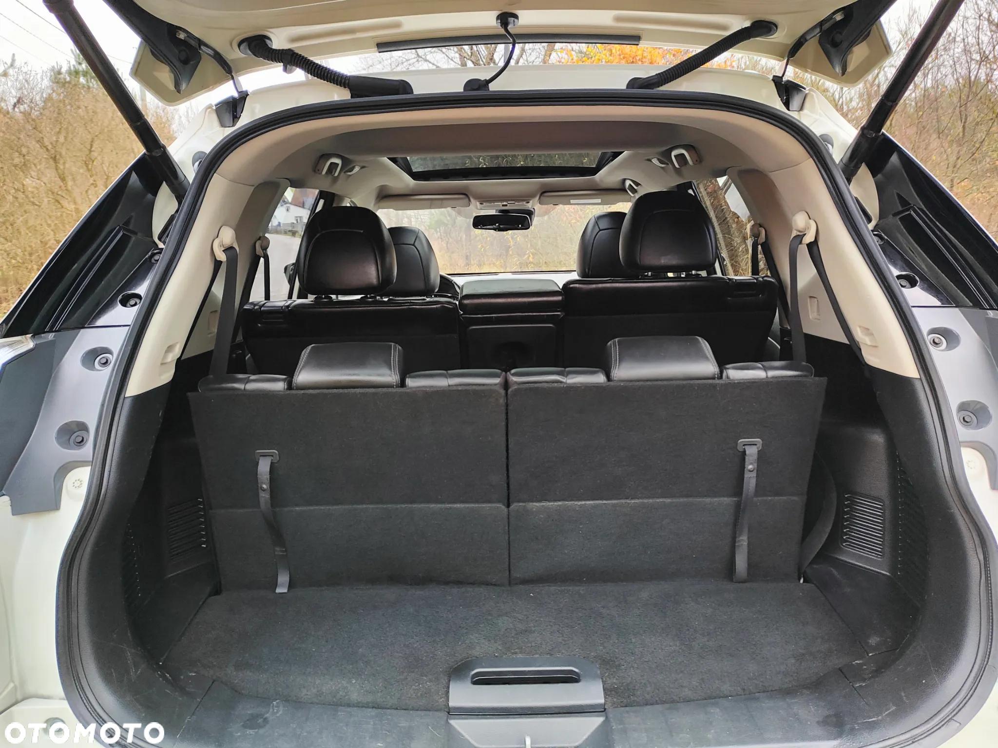 Nissan X-Trail 1.6 DCi Tekna 2WD Xtronic 7os - 29