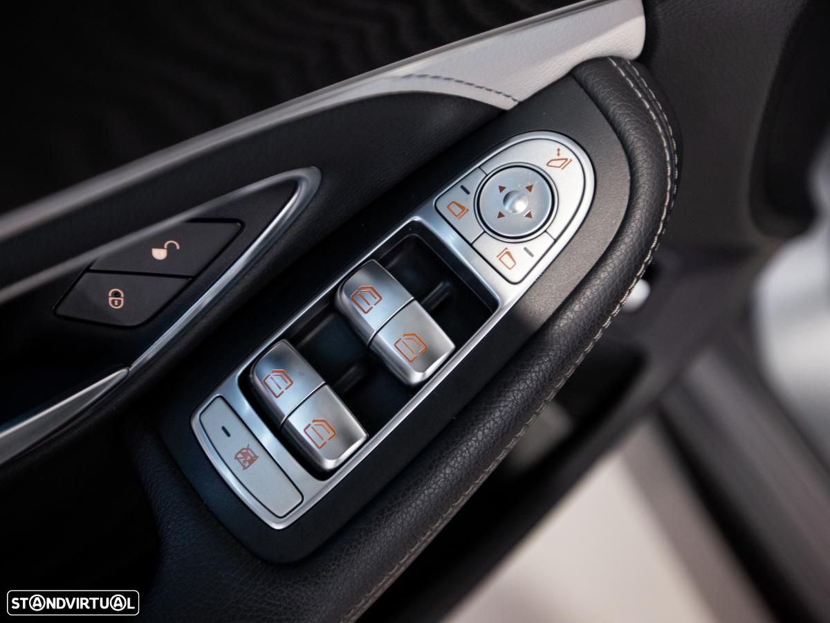 Mercedes-Benz C 63 AMG S - 33