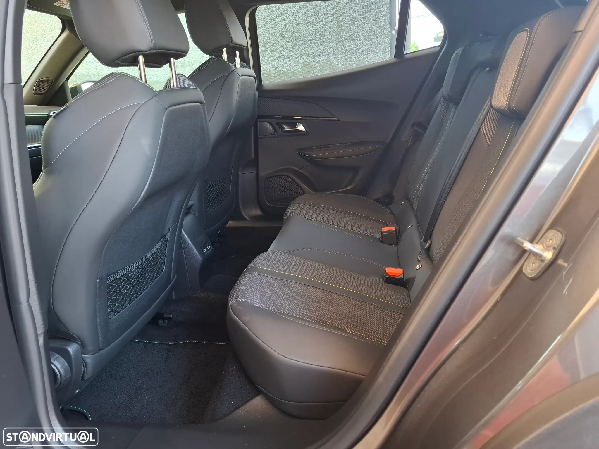 Peugeot 2008 1.2 PureTech GT Line EAT8 - 30