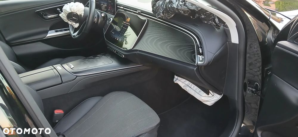 Mercedes-Benz Klasa E 300de 4Matic 9G-TRONIC Edition AVANTGARDE - 13