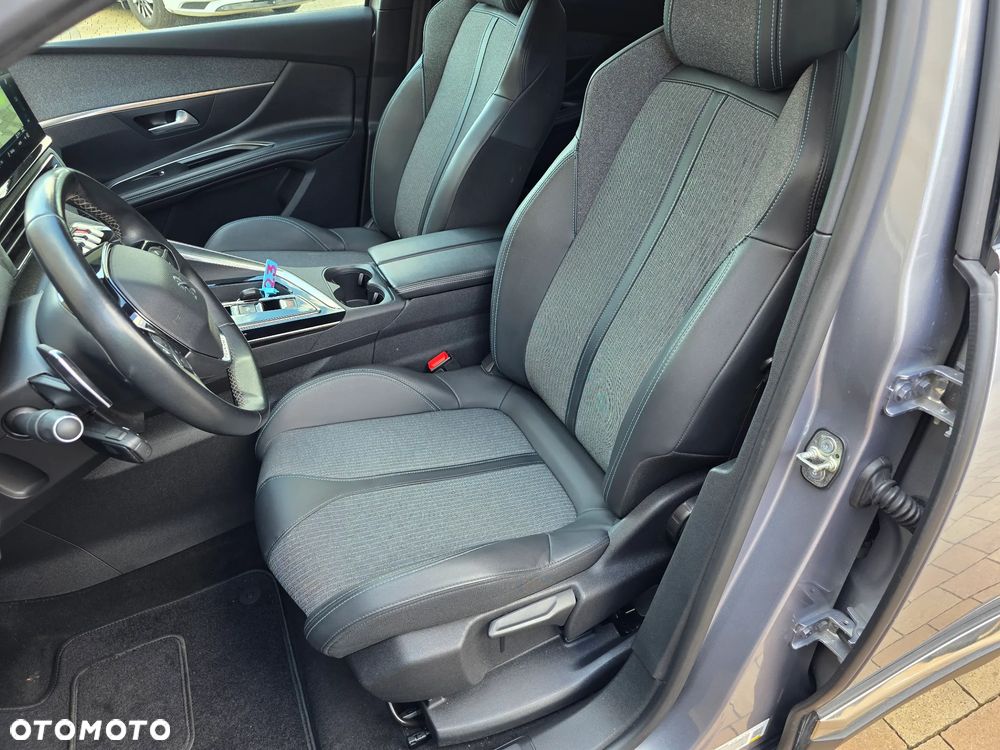 Peugeot 3008 1.6 PureTech Hybrid4 PHEV Allure S&S EAT8 - 21