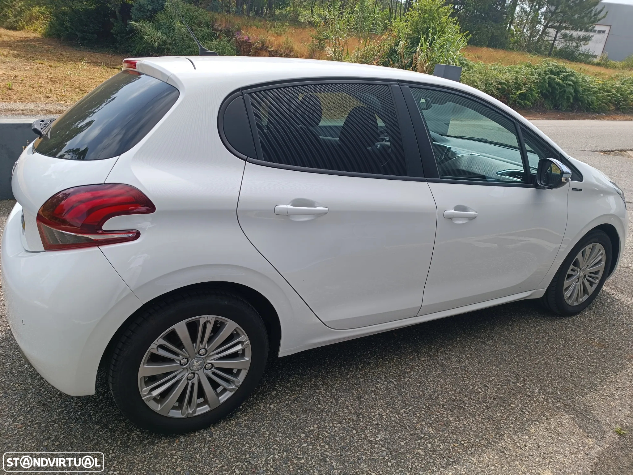 Peugeot 208 1.5 BlueHDi Active - 5